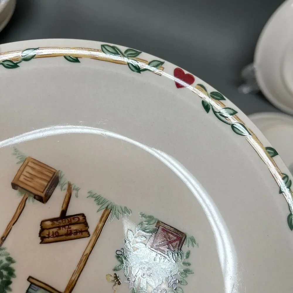 Thomson Pottery Salad Plates Birdhouse Birds Heart Vine Border 7 5/8